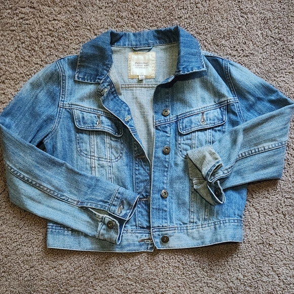 Forever 21 Jackets & Blazers - 💜 Denim Jacket Light Wash 100% Cotton size Medium